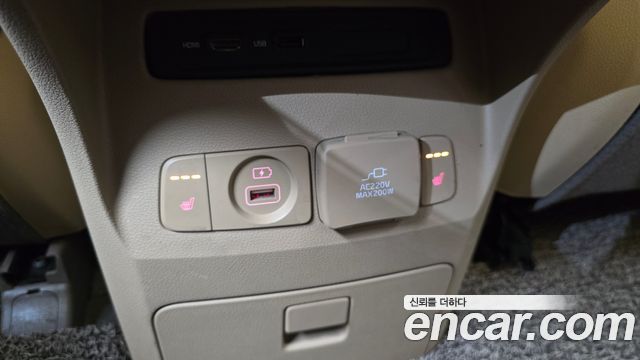 Kia Carnival 9-seater Hi-Limousine Noblesse 2017 — фото 17