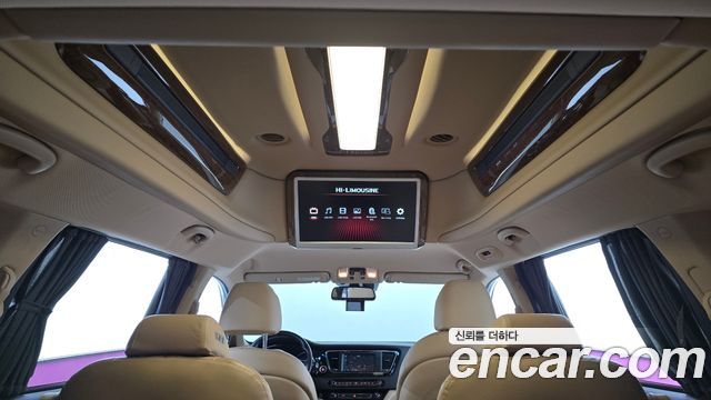 Kia Carnival 9-seater Hi-Limousine Noblesse 2017 — фото 18