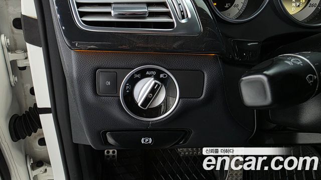 Mercedes-Benz CLS-Class (W218) CLS350 BlueEFFICIENCY 2012 — фото 18