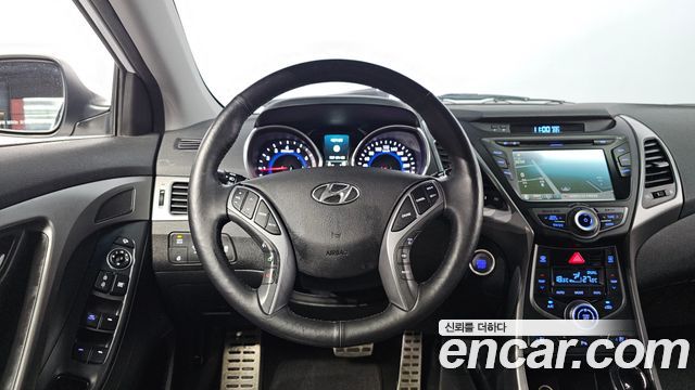 Hyundai Avante 1.6 GDi 10 Million Limited Standard 2015 — фото 12