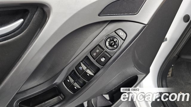 Hyundai Avante 1.6 GDi 10 Million Limited Standard 2015 — фото 20