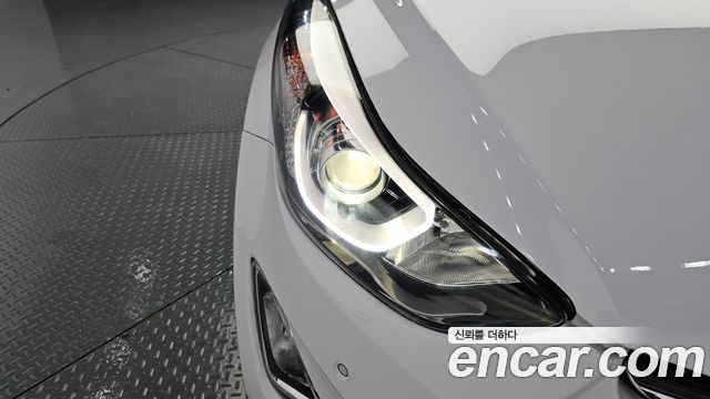 Hyundai Avante 1.6 GDi 10 Million Limited Standard 2015 — фото 22