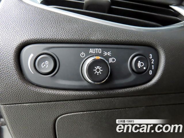Chevrolet Malibu 2.0 Turbo LT Permium 2017 — фото 18