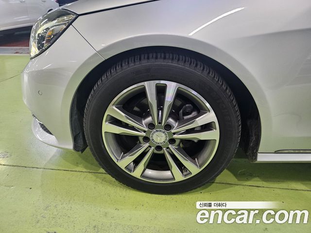 Mercedes-Benz E-Class (W212) E220 Bluetec Avantgarde 2016 — фото 5