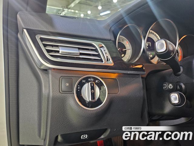 Mercedes-Benz E-Class (W212) E220 Bluetec Avantgarde 2016 — фото 21