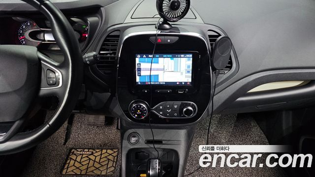 Renault Korea QM3 RE 2019 — фото 14