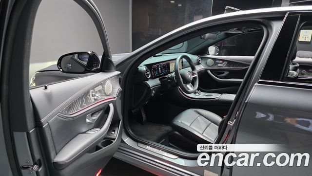 Mercedes-Benz E-Class (W213) E350 4MATIC AMG Line 2023 — фото 10