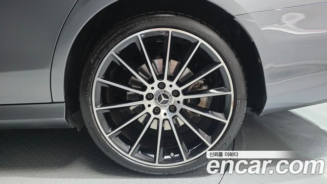 Mercedes-Benz E-Class (W213) E350 4MATIC AMG Line 2023 — фото 27