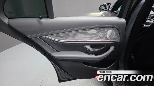 Mercedes-Benz E-Class (W213) E350 4MATIC AMG Line 2023 — фото 31