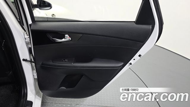 Kia K3 (II) 1.6 Prestige 2024 — фото 25
