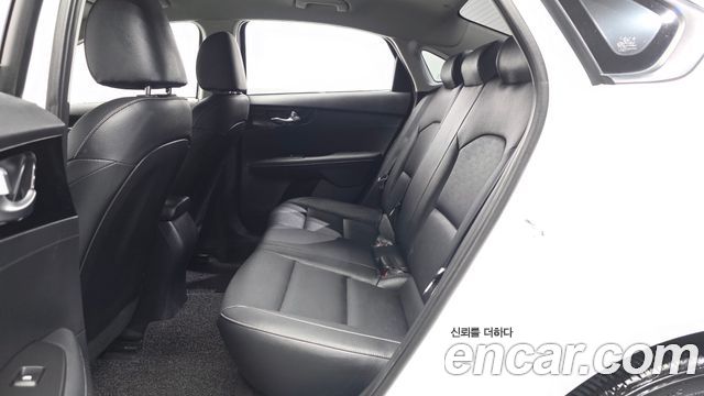 Kia K3 (II) 1.6 Prestige 2024 — фото 26