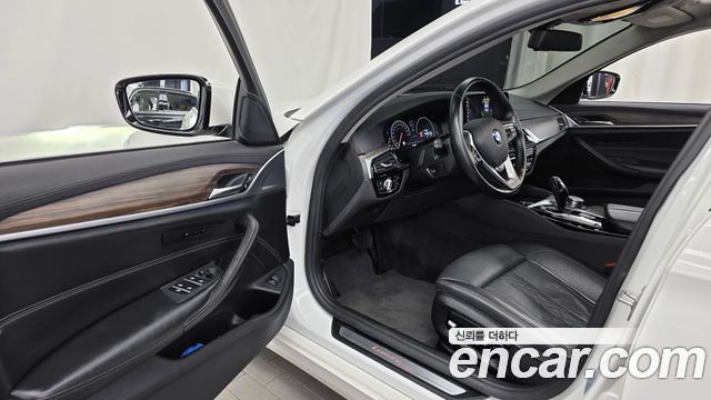 BMW 5 Series (G30) 520d Luxury Plus 2019 — фото 10