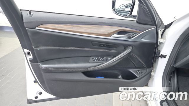 BMW 5 Series (G30) 520d Luxury Plus 2019 — фото 24