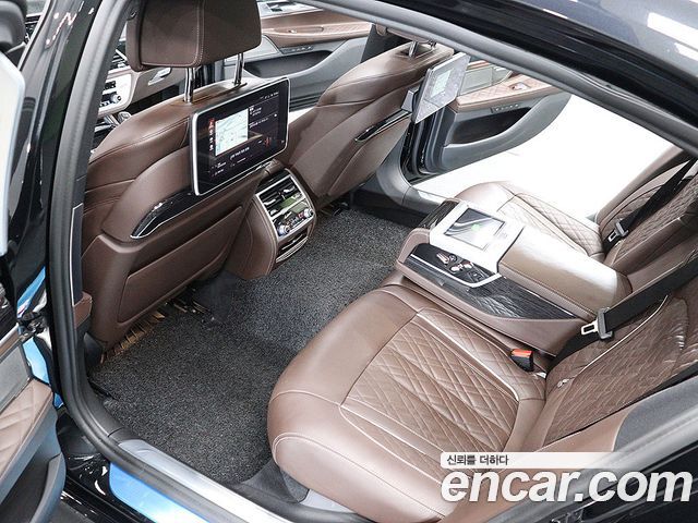 BMW 7 Series (G11) 740Li xDrive M Sport Package 2020 — фото 15