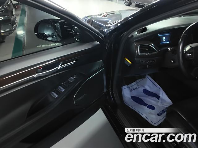 Genesis EQ900 3.8 GDI AWD Premium Luxury 2016 — фото 7