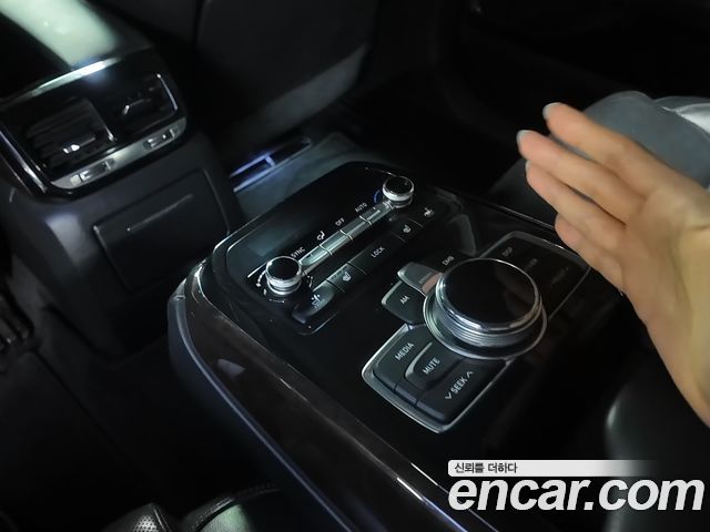 Genesis EQ900 3.8 GDI AWD Premium Luxury 2016 — фото 15