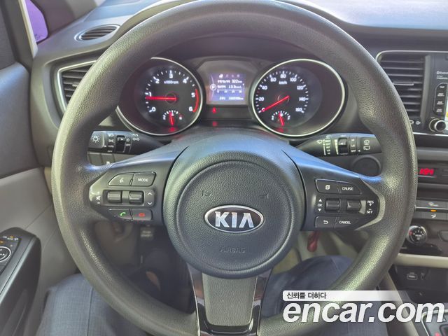 Kia Carnival 11-seater Deluxe 2015 — фото 8