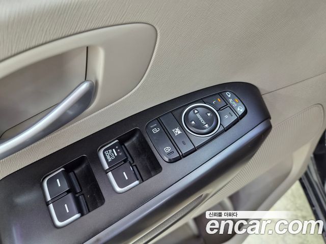 Kia Carnival 11-seater Deluxe 2015 — фото 10