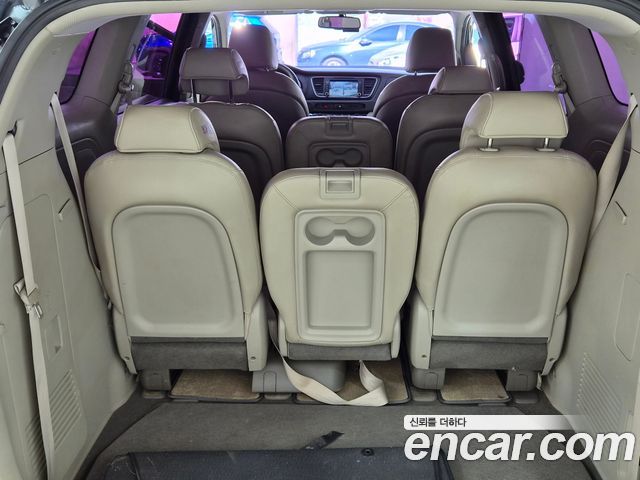 Kia Carnival 11-seater Deluxe 2015 — фото 15