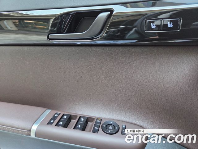 Hyundai Grandeur (GN7) 2,5 Gasoline 2WD Exclusive 2024 — фото 18