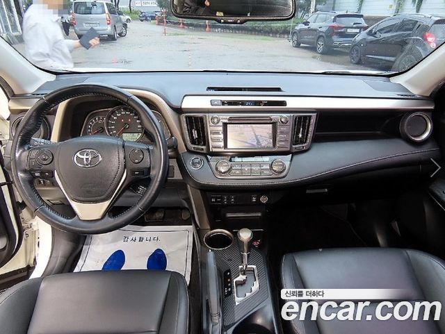 Toyota RAV4 2.5 4WD 4th 2015 — фото 7