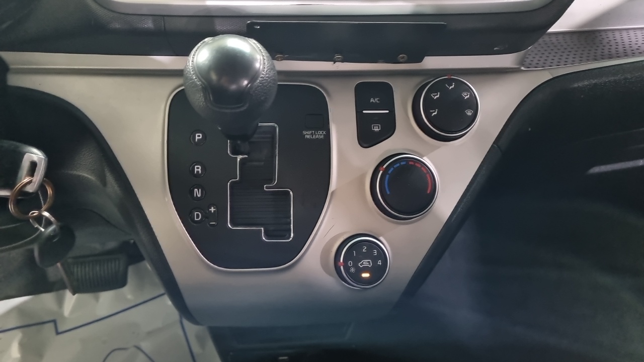 Kia Ray VAN Deluxe 2018 — фото 16
