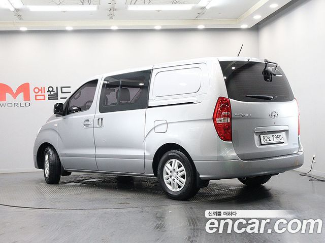 Hyundai Grand Starex 5-Seater VAN Smart 2017 — фото 3