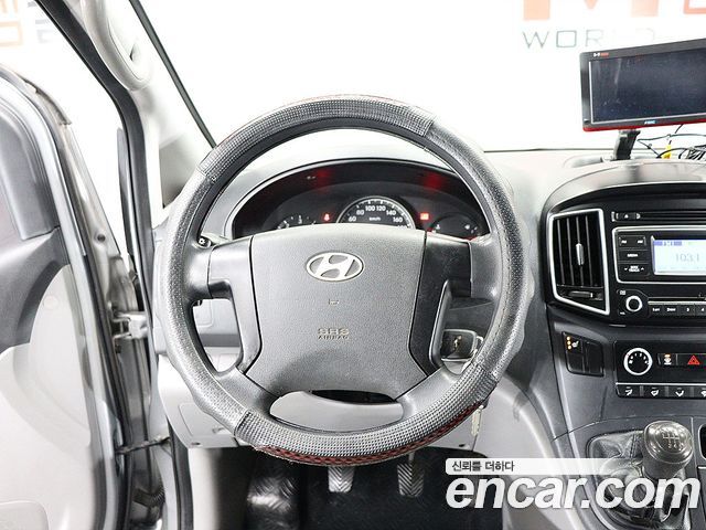 Hyundai Grand Starex 5-Seater VAN Smart 2017 — фото 10