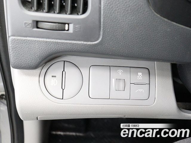 Hyundai Grand Starex 5-Seater VAN Smart 2017 — фото 16