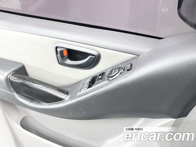 Hyundai Grand Starex 5-Seater VAN Smart 2017 — фото 17