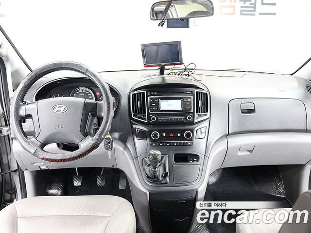Hyundai Grand Starex 5-Seater VAN Smart 2017 — фото 19