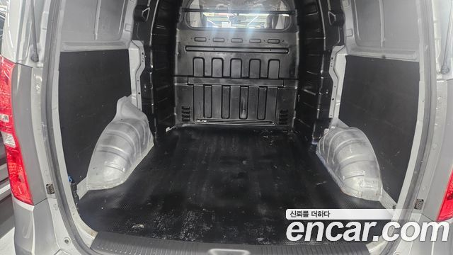 Hyundai Grand Starex 5-Seater VAN Smart 2017 — фото 24