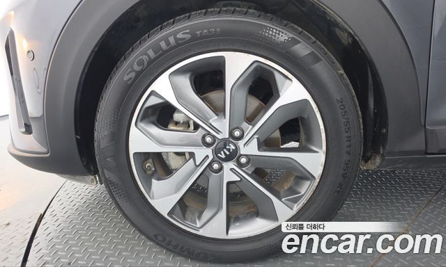 Kia Stonic 1.4 Trendy 2018 — фото 5