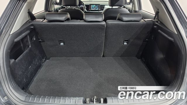 Kia Stonic 1.4 Trendy 2018 — фото 17
