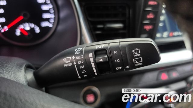 Kia Stonic 1.4 Trendy 2018 — фото 28