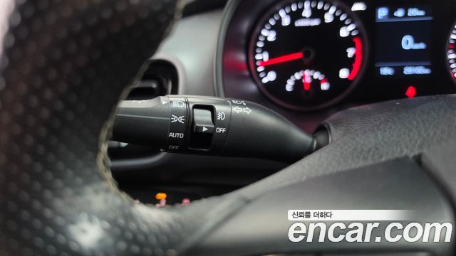 Kia Stonic 1.4 Trendy 2018 — фото 29