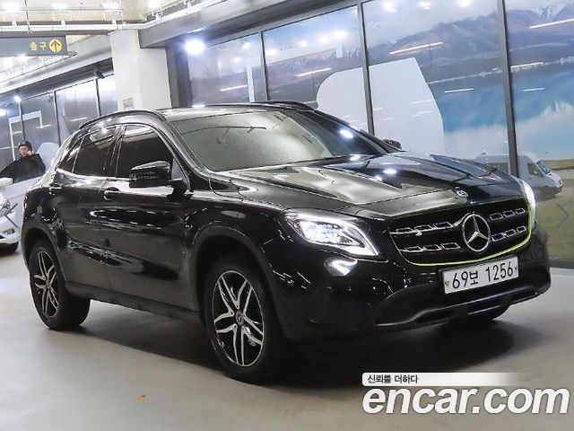 Mercedes-Benz GLA-Class (X156) GLA220 Premium