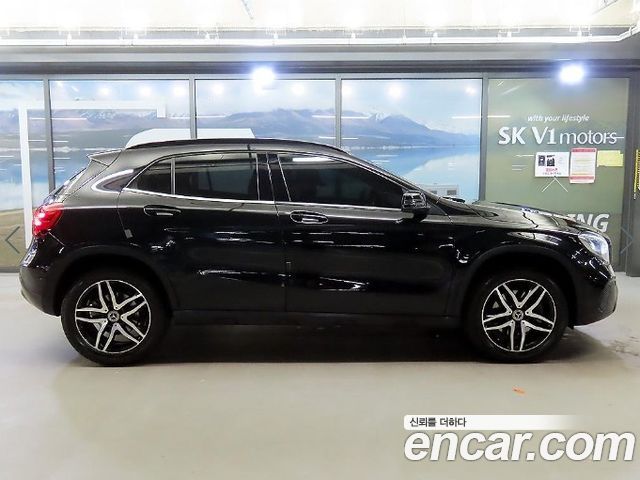 Mercedes-Benz GLA-Class (X156) GLA220 Premium 2018 — фото 3