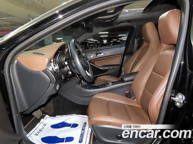 Mercedes-Benz GLA-Class (X156) GLA220 Premium 2018 — фото 6