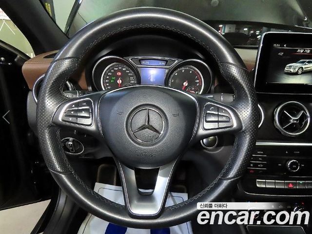 Mercedes-Benz GLA-Class (X156) GLA220 Premium 2018 — фото 8