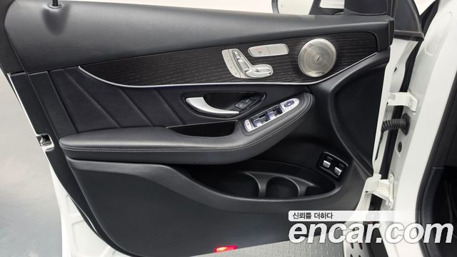 Mercedes-Benz GLC-Class (X253) GLC300e 4MATIC Coupe 2021 — фото 24