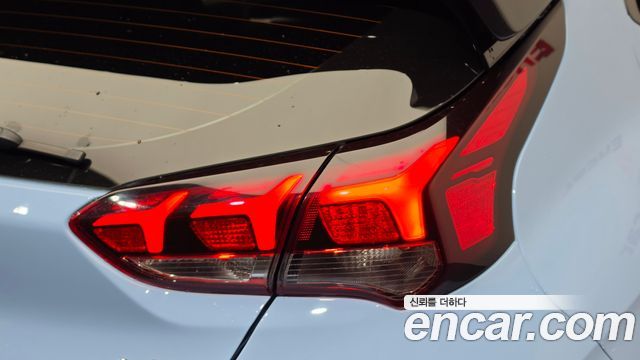 Hyundai Veloster (JS) 2.0 N 2019 — фото 23