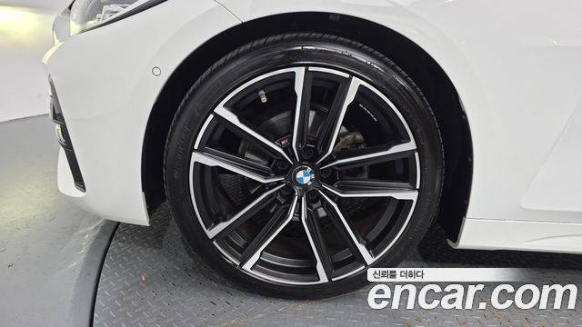 BMW 4 Series (G22) 420i M Sport Coupe 2024 — фото 5