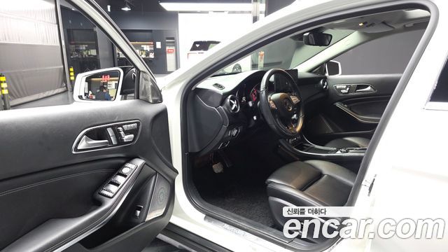 Mercedes-Benz GLA-Class (X156) GLA200 d 4MATIC 2016 — фото 10
