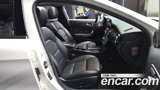 Mercedes-Benz GLA-Class (X156) GLA200 d 4MATIC 2016 — фото 11