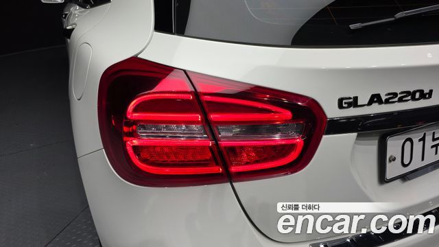 Mercedes-Benz GLA-Class (X156) GLA200 d 4MATIC 2016 — фото 23