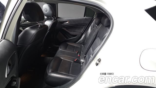 Mercedes-Benz GLA-Class (X156) GLA200 d 4MATIC 2016 — фото 26