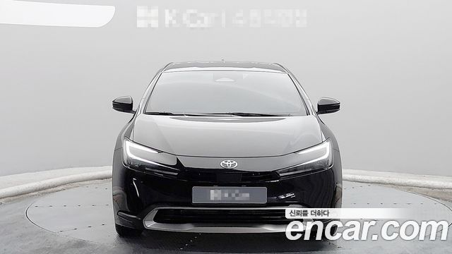 Toyota Prius (V) 2.0 PHEV SE 2024 — фото 3