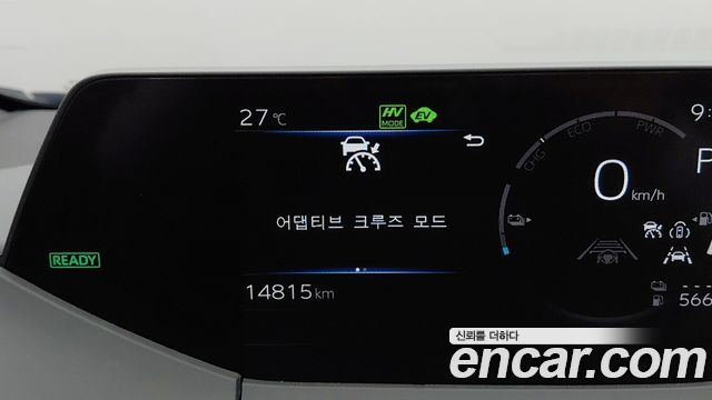 Toyota Prius (V) 2.0 PHEV SE 2024 — фото 16