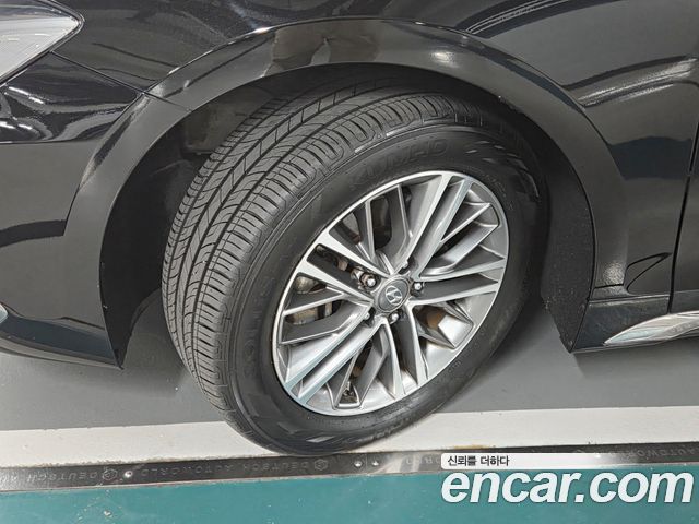 Hyundai Grandeur (IG) 3.0 LPI Taxi Example 2019 — фото 24